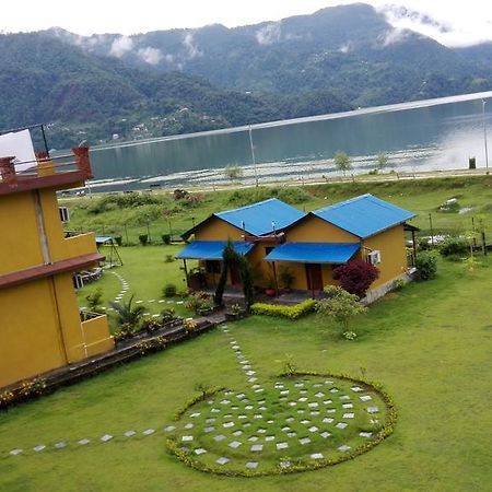 Hotel Lakefront Pokhara Kültér fotó